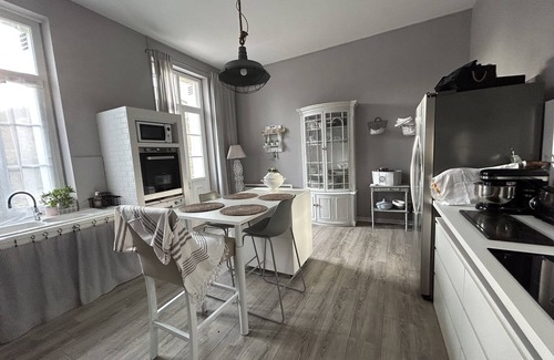 Civrac-en-Medoc House | le Clos Girona Grande Maison de Charme Entre mer et Estuaire et son Bain Orientl