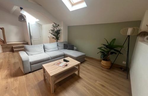 Sarrebourg Apartment | LE CONFORTABLE Sarrebourg Wifi Parking 4 personnes Proche Gare