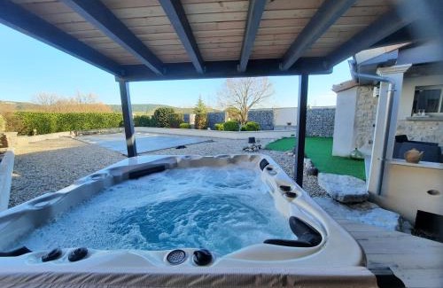 Lussas House | Le cosy