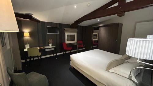 Chonas-l'Amballan Hotel | Le Cottage de Clairefontaine