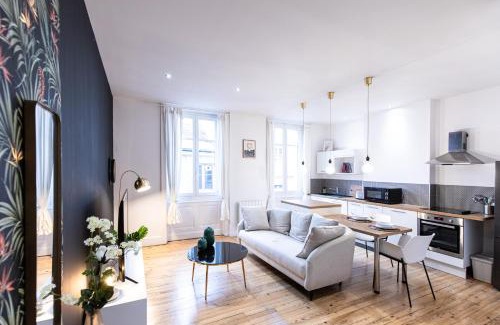 Jacquard - Prefecture Apartment | Le Crêt - Place Jean Jaurès