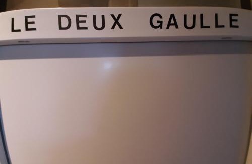 Le Mele-sur-Sarthe Apartment | LE DEUX GAULLE