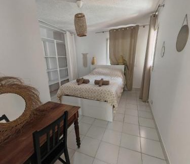 Saint-Gely-du-Fesc Apartment | Le domaine des cigales