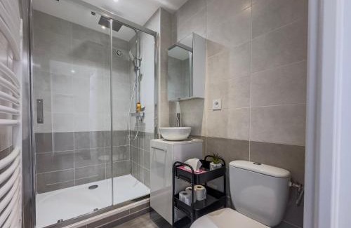 Quartier des Eaux-Claires Apartment | Le Dunant - Rocade - Tram