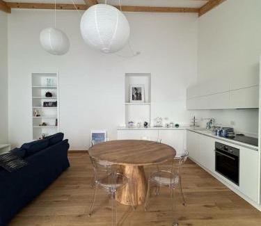 Biella Apartment | Le finestre sul cortile Biella