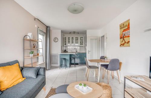 Republique - Les Ponts Apartment | Le First by Cocoonr