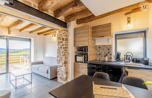 Montmelard House | Le Four à Pain - MONTMELARD