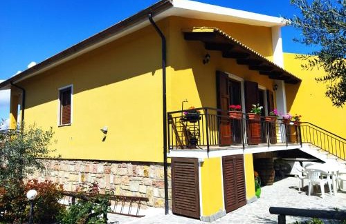 Cossoine Apartment | Le fresie