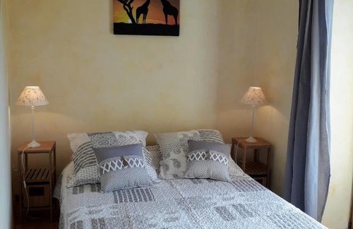 Saint-Martin-l'Aiguillon House | le gite du jardinier