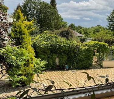 Juvigny-sous-Andaine Apartment | Le Glycine a Manoir Sainte Cecile