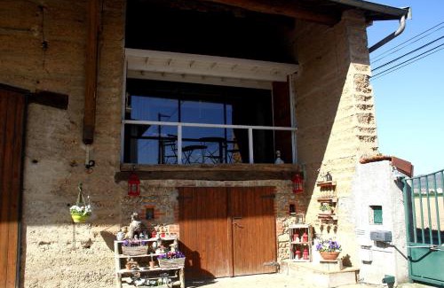 Savas-Mepin Apartment | LE GRENIER