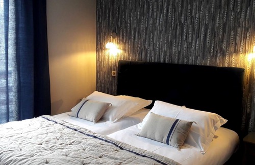Saint-Jacques-des-Blats Hotel | Le Griou