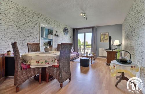 Sens-de-Bretagne House | Le haut de breizh