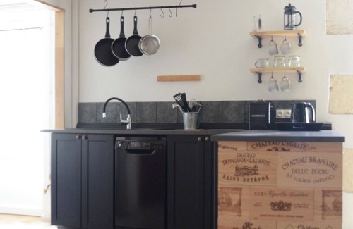 Coteaux du Blanzacais Cottage | Le Hibou - stylish, spacious gite, beautiful tranquil setting. Dog friendly