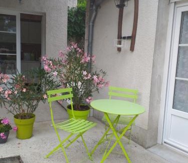 Amboise House | Le Jardin De Josseline