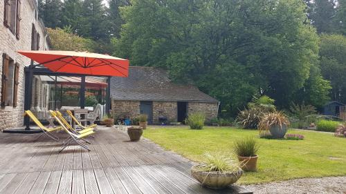 Plumelec House | le jardin des chênes
