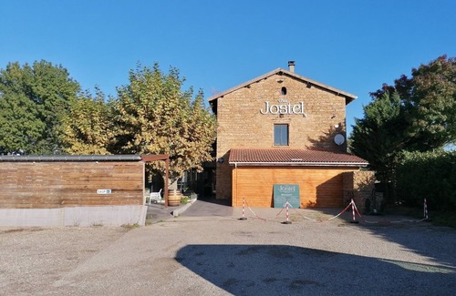 Genay Apartment | Le Jostel 3 - Chemin de la Petite Rive