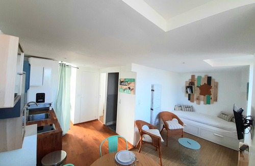 Luc-sur-Mer Apartment | Le Luc and Sea * T2 * facing the sea * breathtaking view
