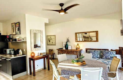 Grande-Terre Apartment | Le Mabouya Marin, duplex with large terrace facing the lagoon, beach 50 m'away