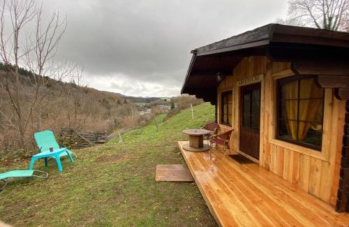 Lacaune Bed & Breakfast | "Le Maloya" Chalets independants -Chambre Balneo - Relais Motards