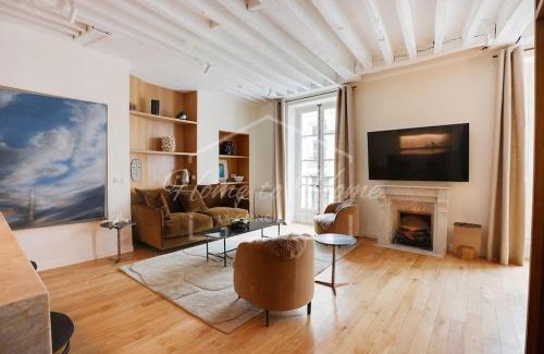 3rd Arrondissement Apartment | Le Marais Luxury & Charm 70m of Design