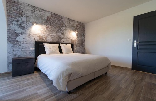 Clairmarais Apartment | LE MOULIN ROUGE CLAIRMARAIS GITE "Le Grébe"