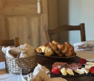 Verzeille Bed & Breakfast | Le Patio Des Senteurs
