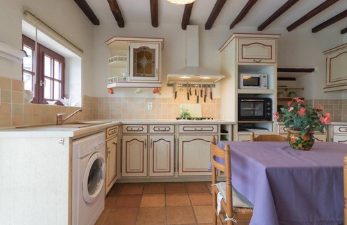 Salerm House | Le Petit Manoir de Campagne