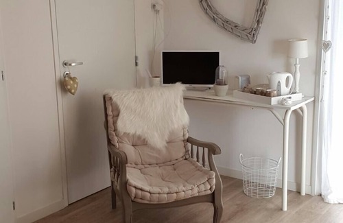 Saint-Malo-du-Bois Bed & Breakfast | Le Petit Monty