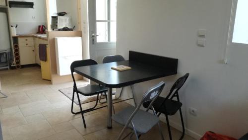 Daumeray House | Le petit paradis