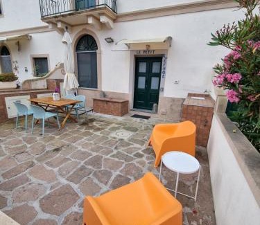 Capraia Apartment | Le petit refuge