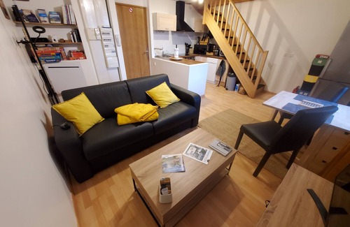 Thoiry Apartment | Le Pied-à-Terre de Fenières - T2 10mins from Geneva and CERN!