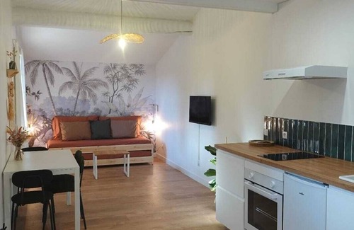 Saint-Siffret Apartment | Le Pistoulet - Quiet apartment with pool and terrace