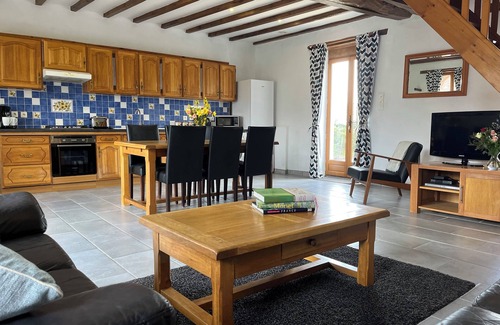 Cussay Cottage | Le Pluvier - Luxury 3 bedroom holiday home with heated pool in the Loire Valley