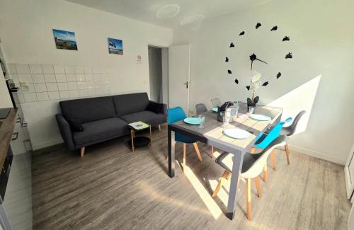 Saint-Meloir-des-Ondes Apartment | Le pont T3 étoilé 2 chambres