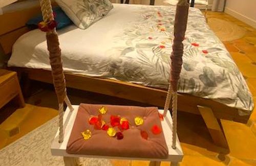 Verfeil House | LE PRIEURé - Suites romantiques spa privatif, piscine, jardin, massages proche de Toulouse