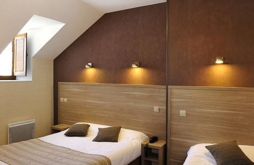 Richelieu Hotel | Le Puits Doré – Hôtel Restaurant Logis