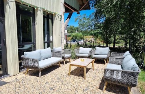 Champagnac-la-Riviere House | Le Quai - Gîte atypique