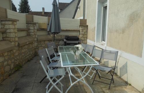 Thesee House | LE RABELAIS