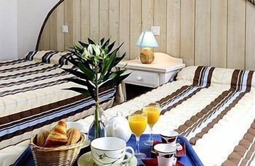 Saint-Leonard-de-Noblat Hotel | Le Relais Saint Jacques