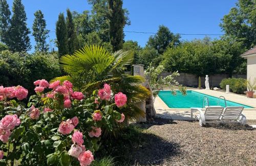 Bressolles Apartment | Le Relais St trop - Villa 2 chambres Delon et Romy