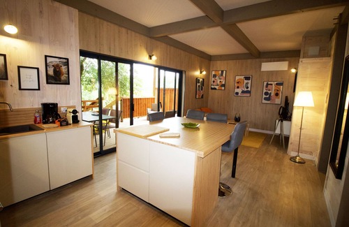 Doucier House | LE RENARD AIR-CONDITIONED WOODEN HOUSE