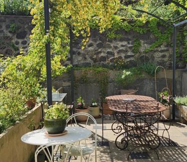 Alba-la-Romaine Bed & Breakfast | Le Rucher des Arts