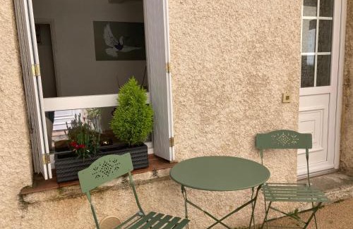 Saint-Cyprien Apartment | LE SAINT CYP - Toulouse - appart entier cosy et au calme, proche du métro