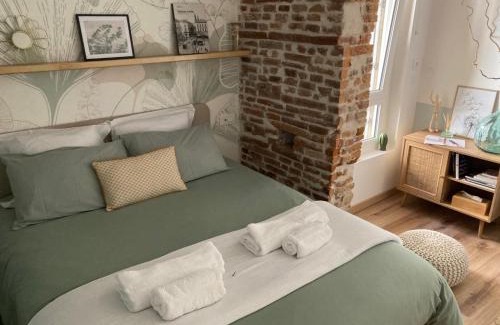 Saint-Cyprien Apartment | LE SAINT CYP - Toulouse - appart entier cosy et au calme, proche du métro
