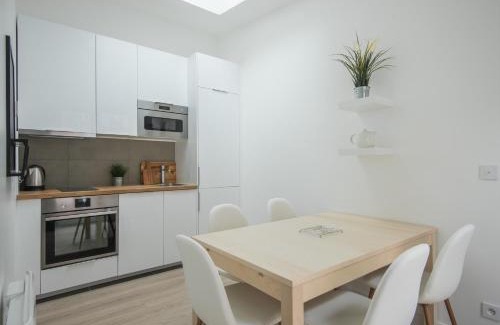 Quartier de Javel Apartment | Le Scandinave, F3 avec terrasse, Villa Saint Charles