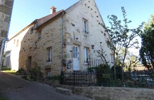 Metz-le-Comte Bed & Breakfast | Le Sept-Maison du XVII ème siècle