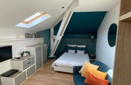 Bordeaux Golden Triangle Apartment | Le Seven