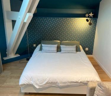 Bordeaux Golden Triangle Apartment | Le Seven