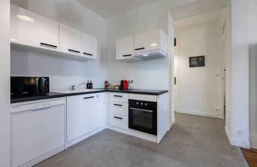 Charpennes - Charmettes Apartment | Le Spacieux Cocon Urbain, 7 Personnes ,proche Lyon Part-dieu, Tram/bus/métro